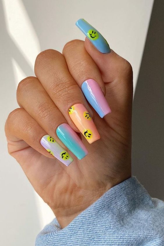 42+ Smiley Face Nail Design 2023