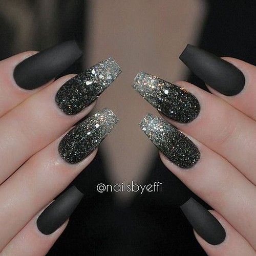 18+ Stunning Silver And Black Nail Designs 2023