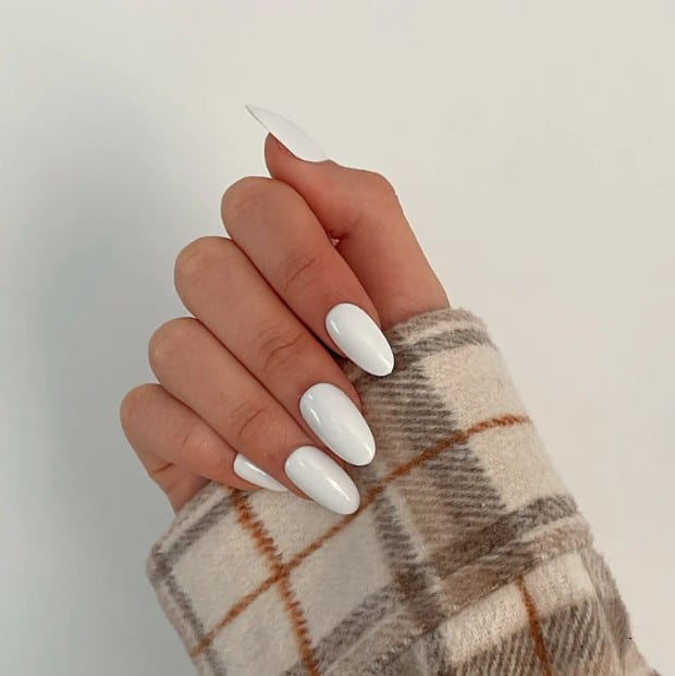 30+ Latest Graduation Nails That Are Best For Your Big Day