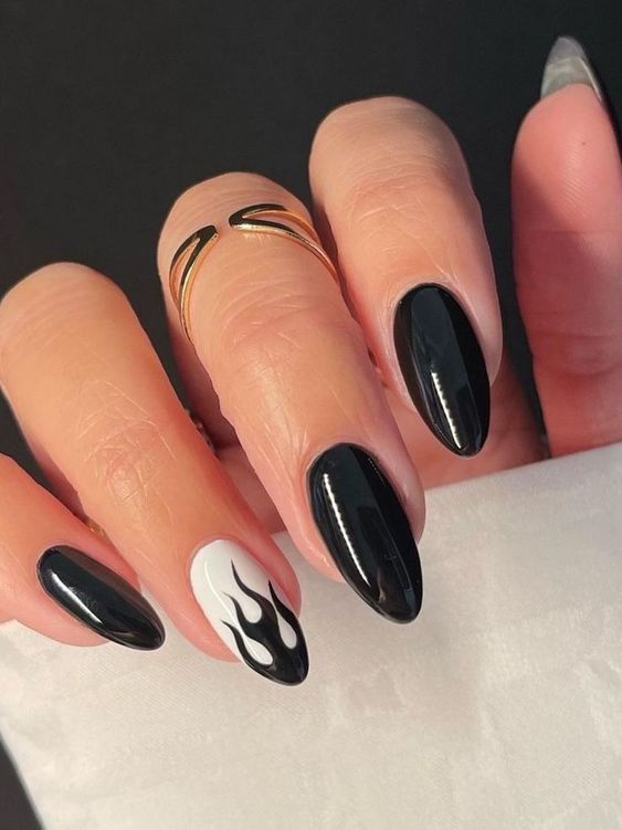 33+ Best Black And White Nail Designs 2023