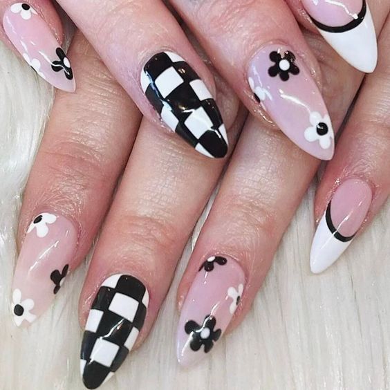 33+ Best Black And White Nail Designs 2023