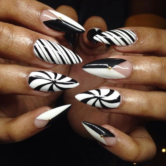 33+ Best Black And White Nail Designs 2023