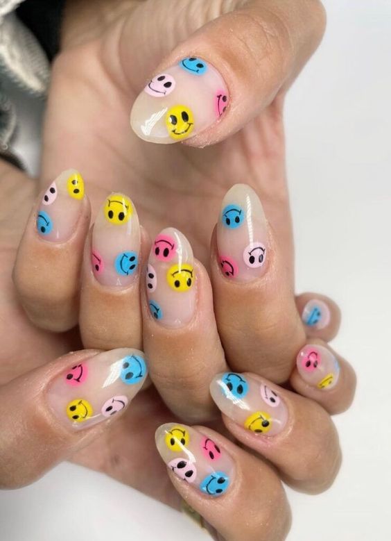 42+ Smiley Face Nail Design 2023