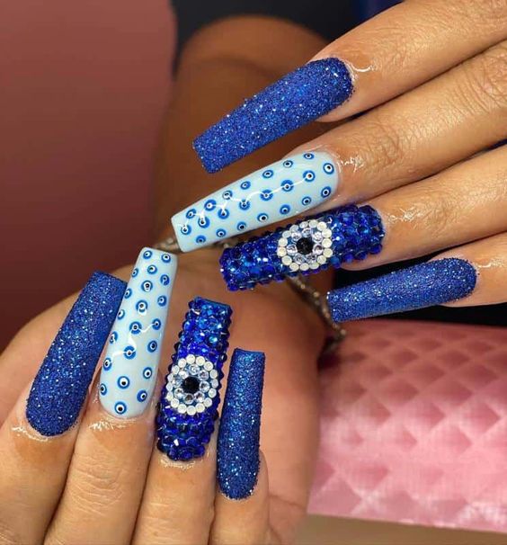 nail designs with rhinestones