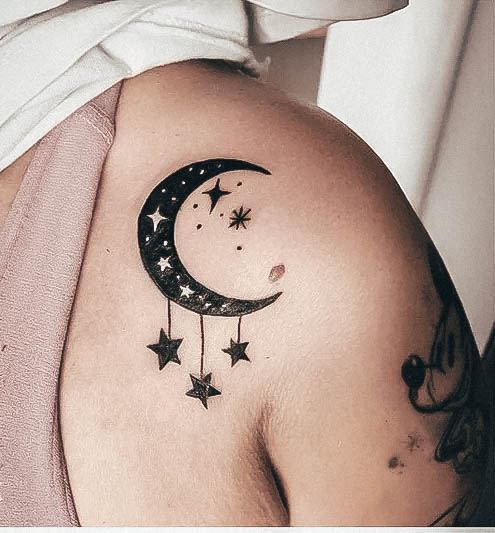 50+ Beautiful Simple Moon Tattoo Designs 2023