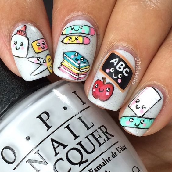 60+ Beautiful Back To School Nails 2023