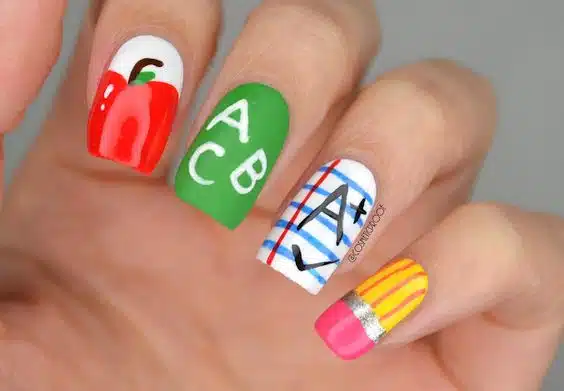 60+ Beautiful Back To School Nails 2023