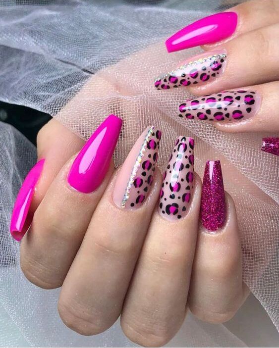 50+ Bright Pink Nail Designs