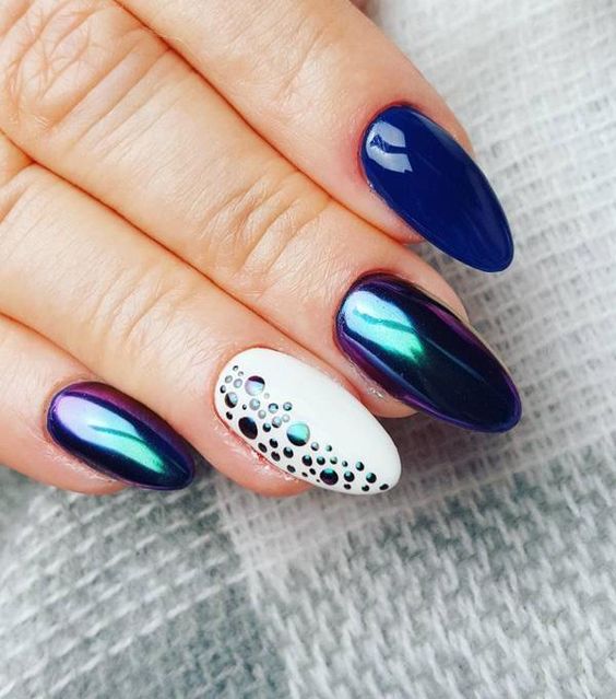 60+ Beautiful Chrome Nail Designs 2023