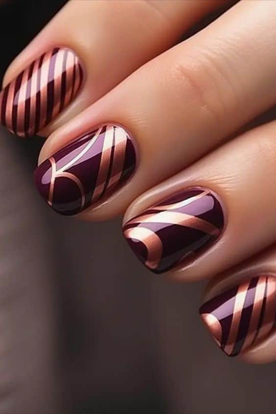 60+ Beautiful Chrome Nail Designs 2023