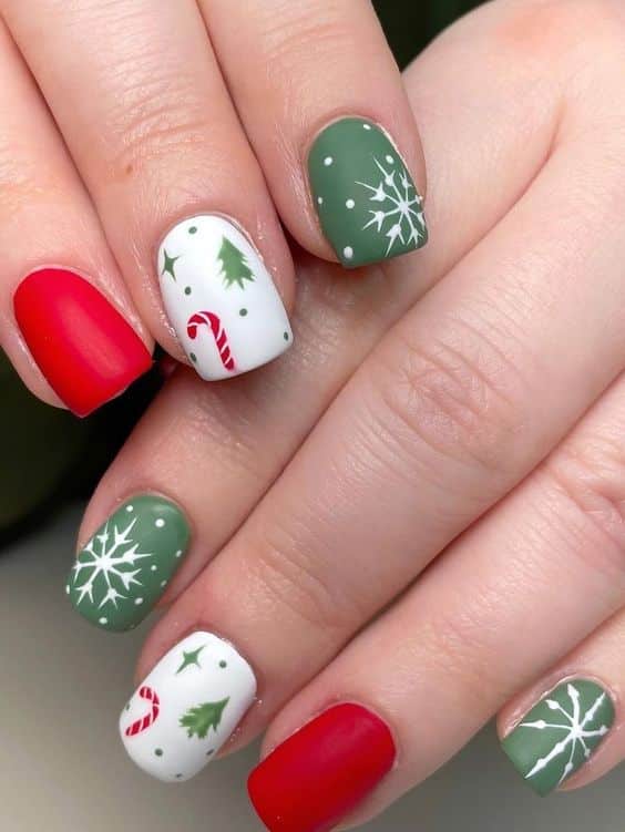 51+ Trendy Short Christmas Nails