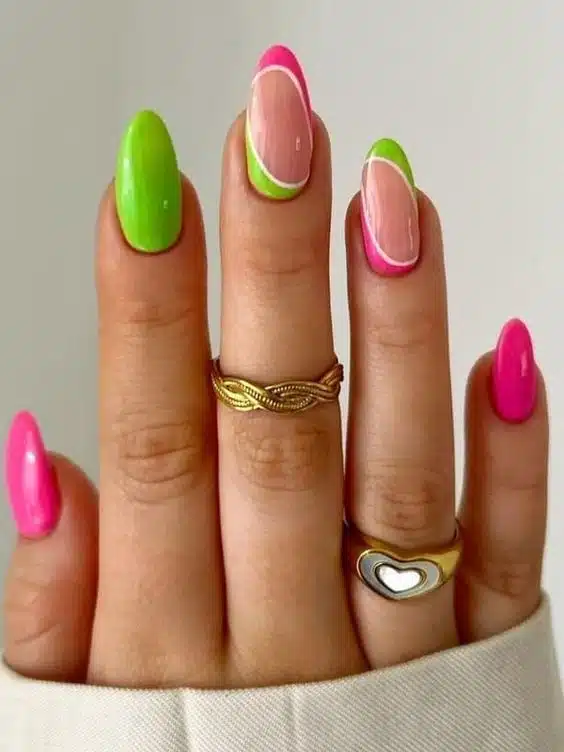 30+ Awesome Neon Pink Nail Designs