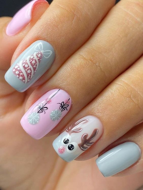 51+ Trendy Short Christmas Nails