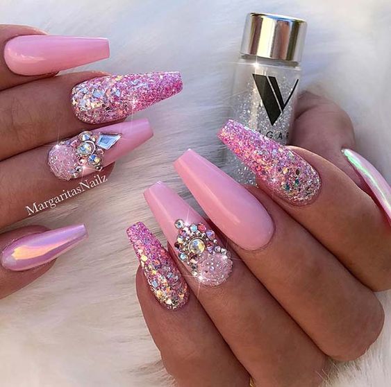 33+ Outstanding Pink Christmas Nails