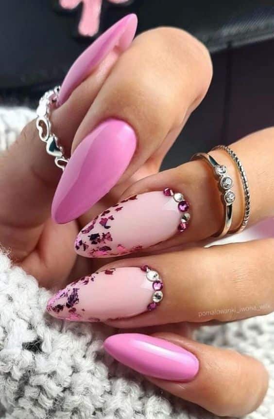 33+ Beautiful Light Pink Nail Designs