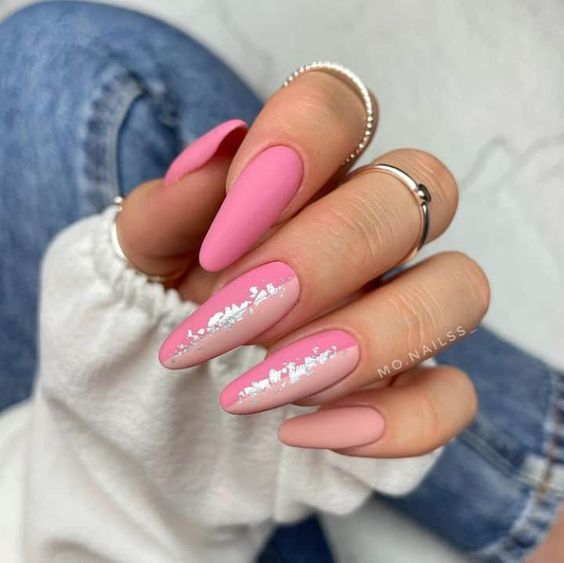 33+ Beautiful Light Pink Nail Designs