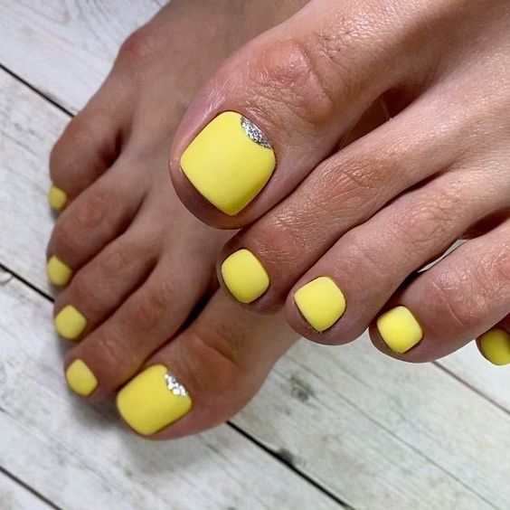 52+ Beautiful Yellow Toe Nail Designs 2024