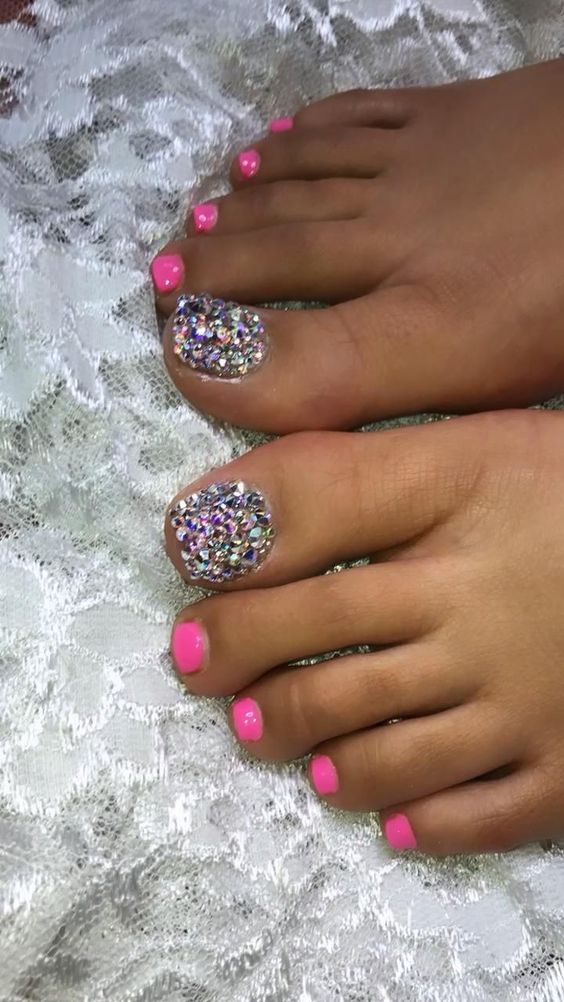 41+ Beautiful Toe Nail Designs With Diamonds 2024