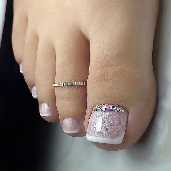 50+ Gorgeous Glitter French Toe Nail Designs 2024