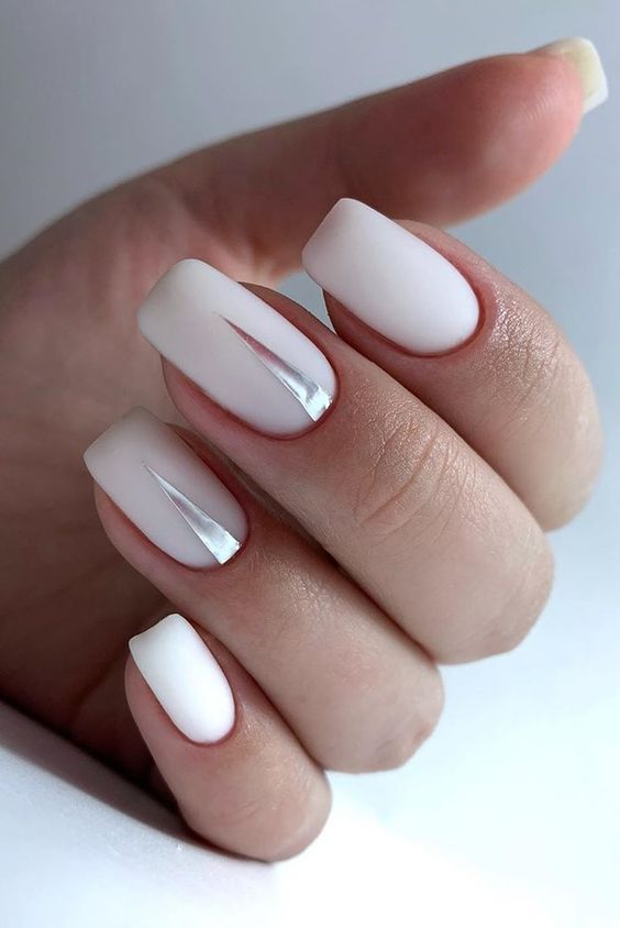 28+ Beautiful Cute White Nail Designs 2024