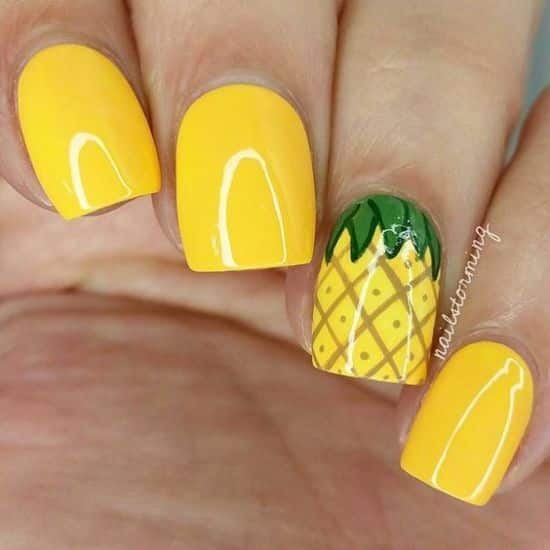 35+ Stylish Summer Yellow Nail Designs 2024