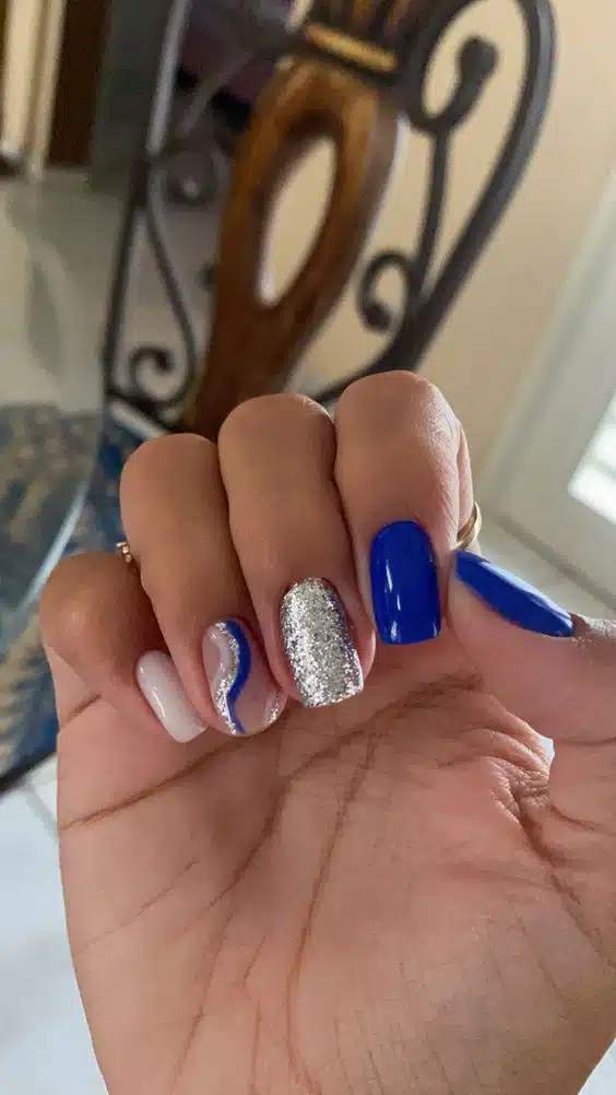 38+ Fabulous Blue Prom Nails 2024