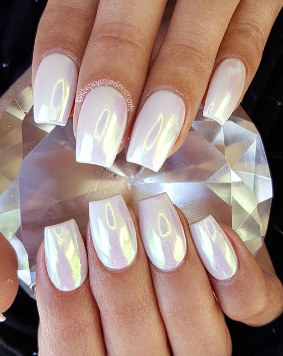 37+ Superb White Chrome Nail Designs 2024