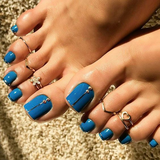 49+ Elegant Blue Toe Nail Designs 2024