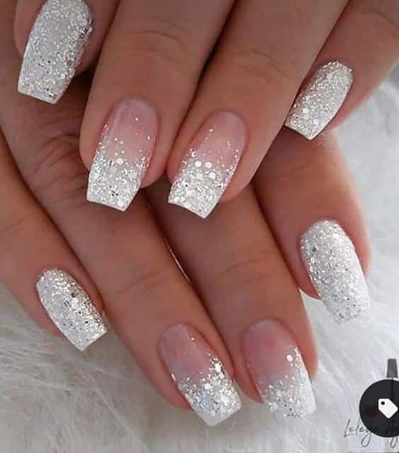 30+ Superb Silver And White Nail Designs 2024