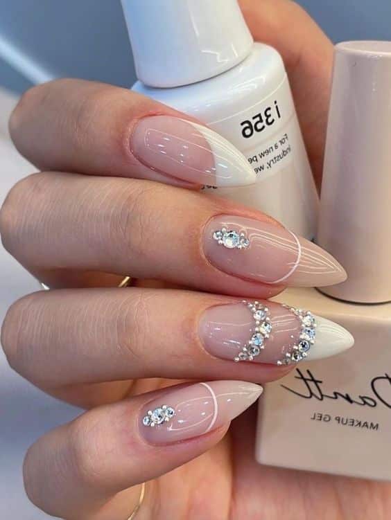 29+ Gorgeous White Nail Designs With Rhinestones 2024