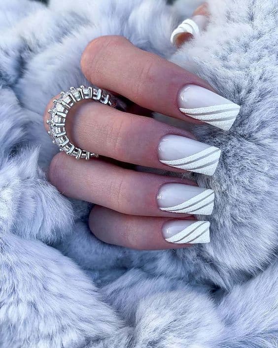 28+ Beautiful Cute White Nail Designs 2024