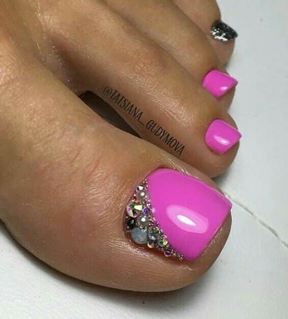 41+ Beautiful Toe Nail Designs With Diamonds 2024