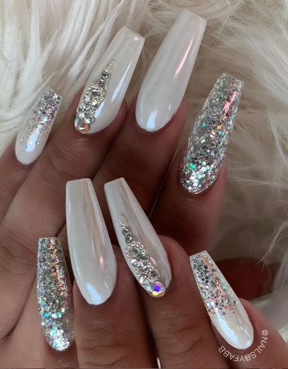 29+ Gorgeous White Nail Designs With Rhinestones 2024