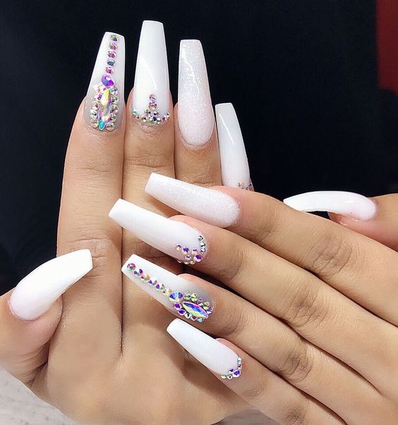 29+ Gorgeous White Nail Designs With Rhinestones 2024