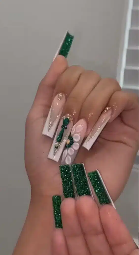 44+ Lovely Long Nail Designs With Diamonds 2024