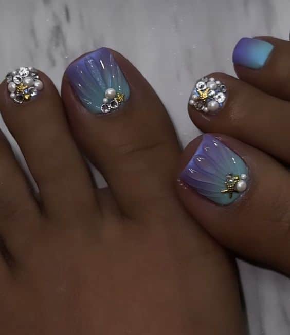 41+ Beautiful Toe Nail Designs With Diamonds 2024