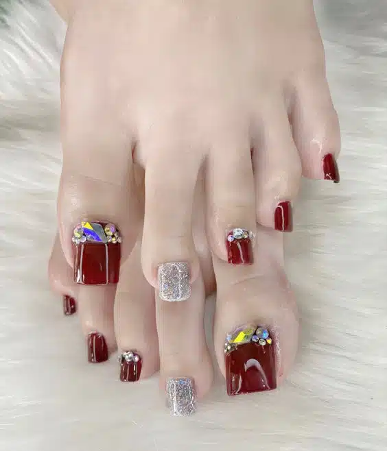 41+ Beautiful Toe Nail Designs With Diamonds 2024