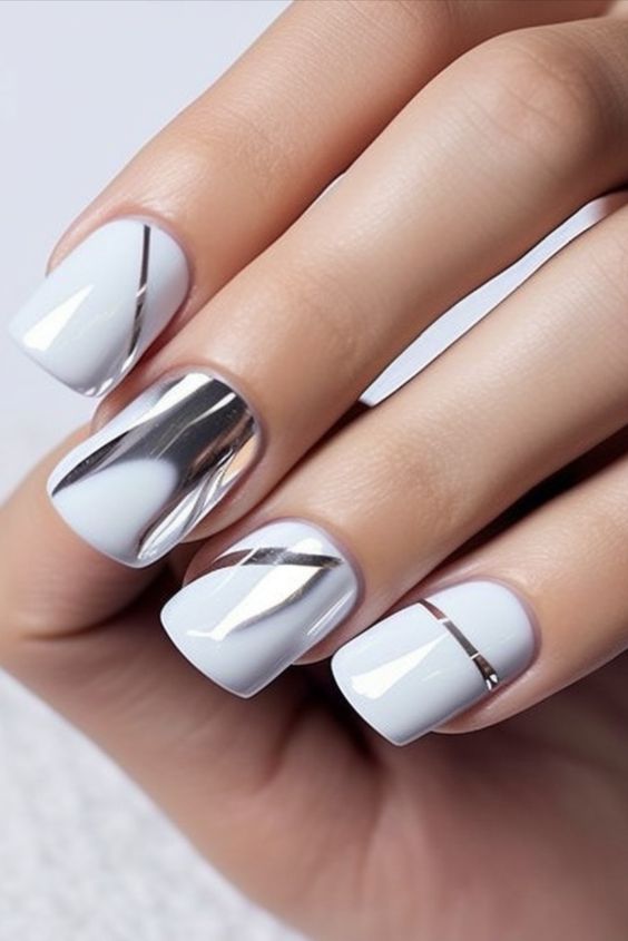 37+ Superb White Chrome Nail Designs 2024