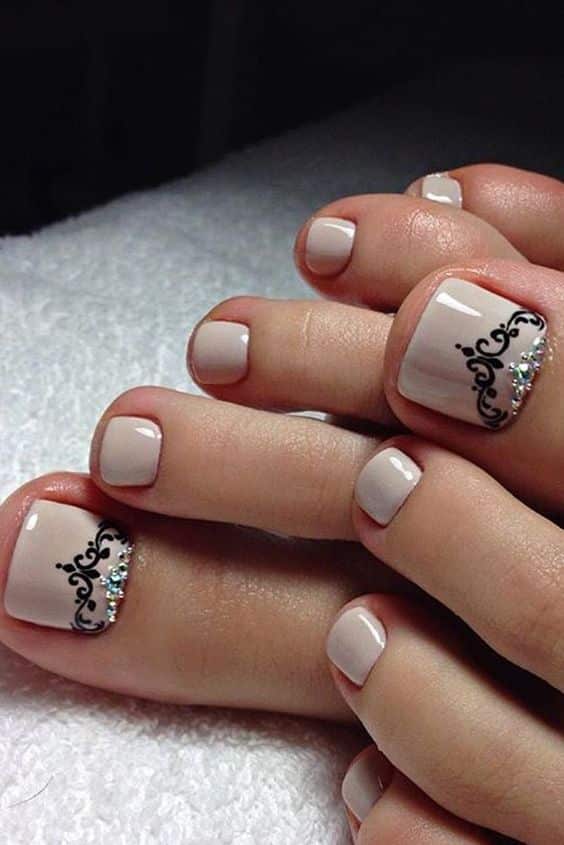 41+ Beautiful Toe Nail Designs With Diamonds 2024