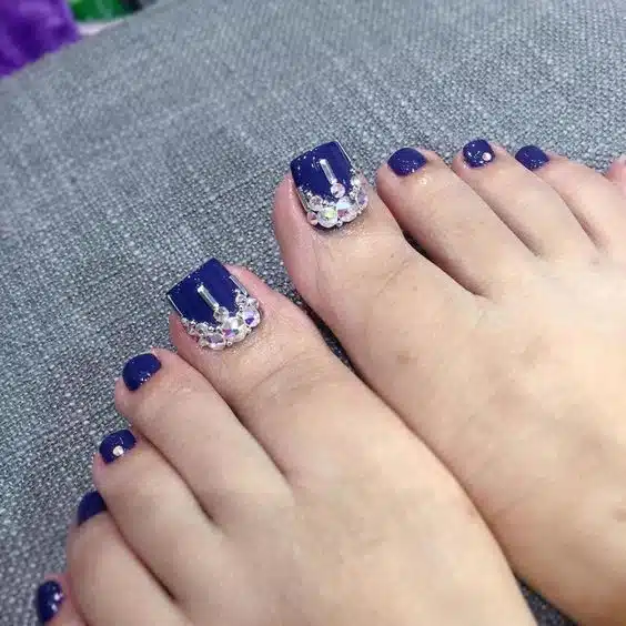 41+ Beautiful Toe Nail Designs With Diamonds 2024
