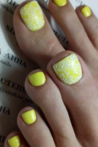 52+ Beautiful Yellow Toe Nail Designs 2024