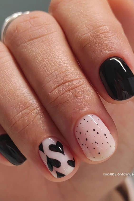 36+ Elegant Black Short Nail Designs 2024