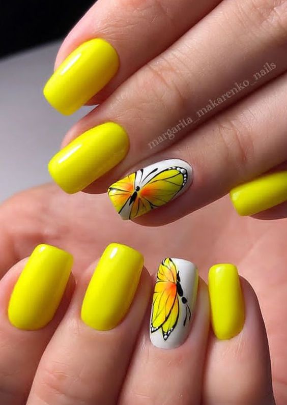 35+ Stylish Summer Yellow Nail Designs 2024