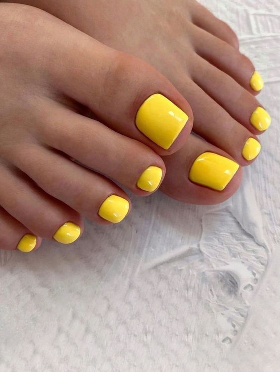 52+ Beautiful Yellow Toe Nail Designs 2024