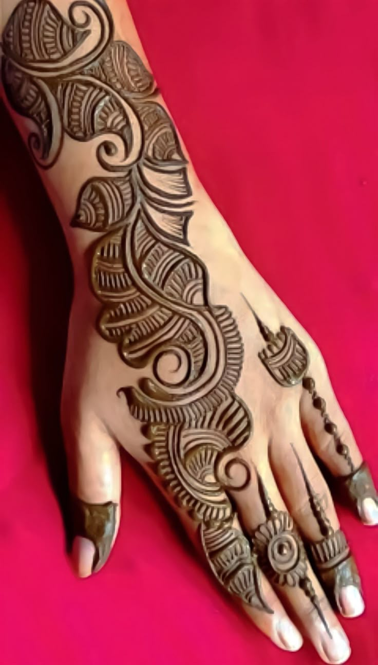 60+ Stunning Arabic Henna Designs (2025)