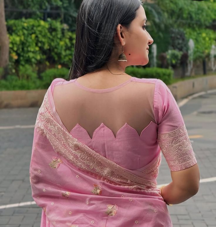 51+ Gorgeous Blouse Back Neck Designs You’ll Love to Try