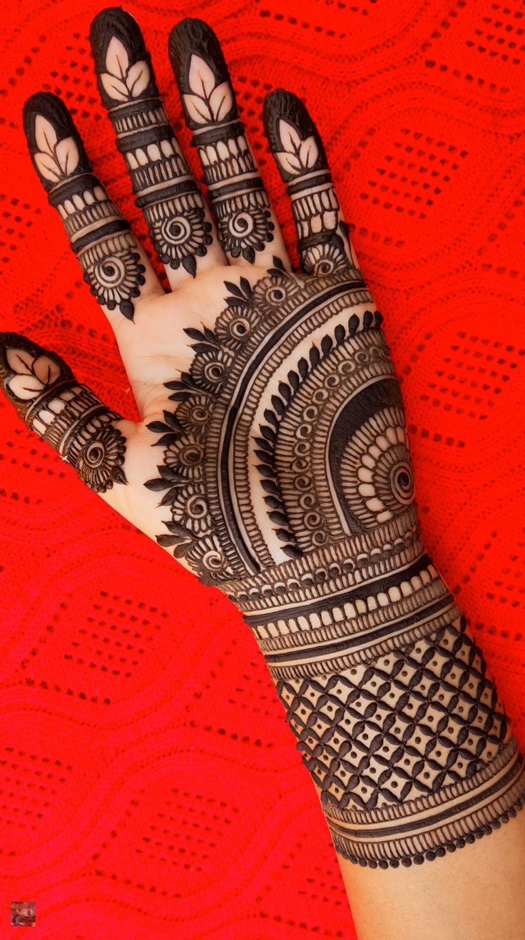 90+ Simple Mehndi Designs For 2025