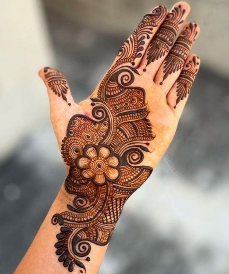 90+ Simple Mehndi Designs For 2025