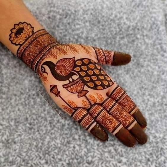 66+ Beautiful Peacock Mehndi Designs (2025)