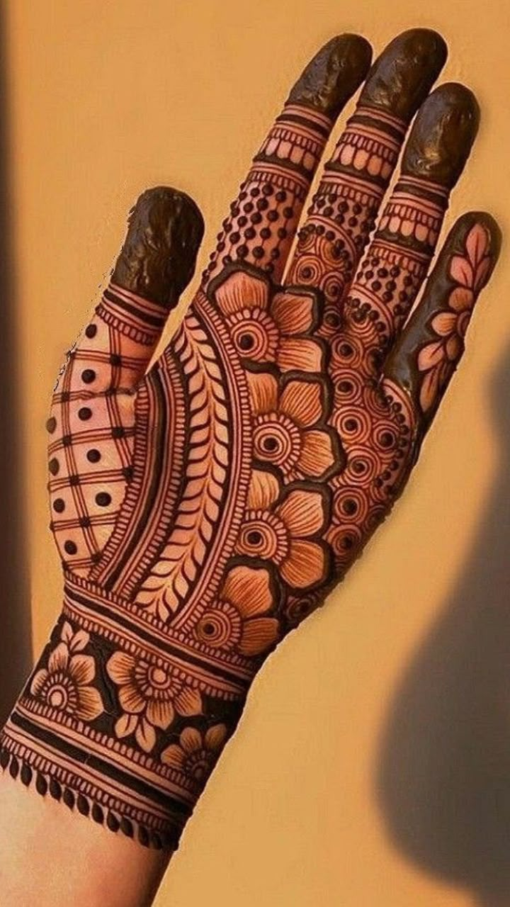 90+ Simple Mehndi Designs For 2025